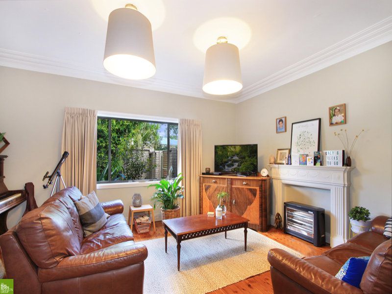 33 Yellagong Street, West Wollongong