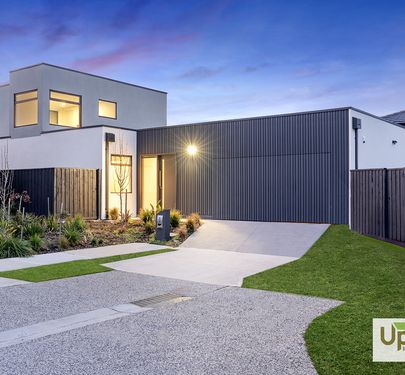 8 Ritz View, Cranbourne North