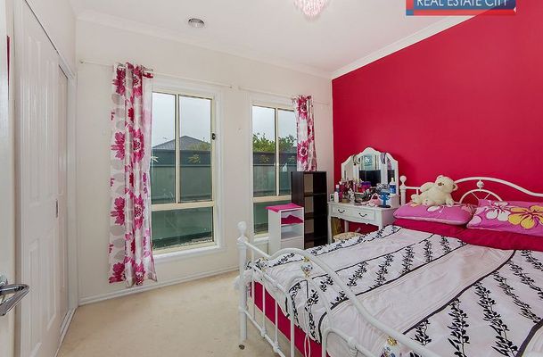 36 Chelsworth Loop, Craigieburn