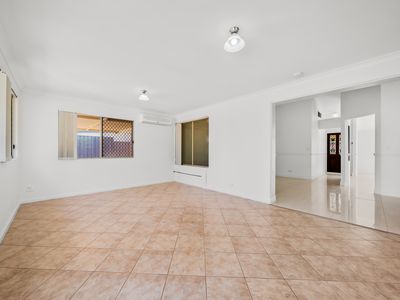 12 Placid Court, South Lake