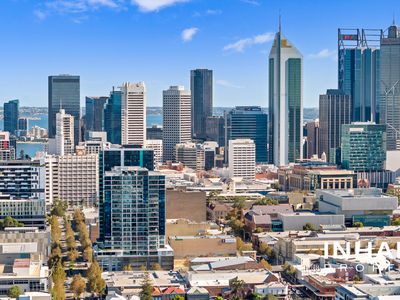 2004 / 105 Stirling Street, Perth