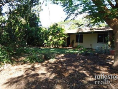 1132 Yanagin Place, Tom Price