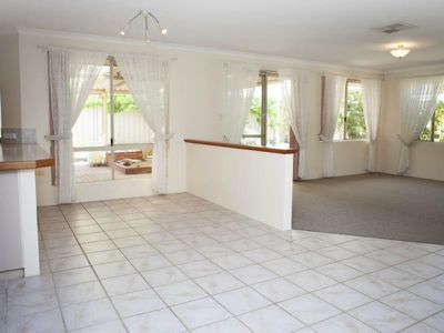 18 Jilakin Loop, Canning Vale
