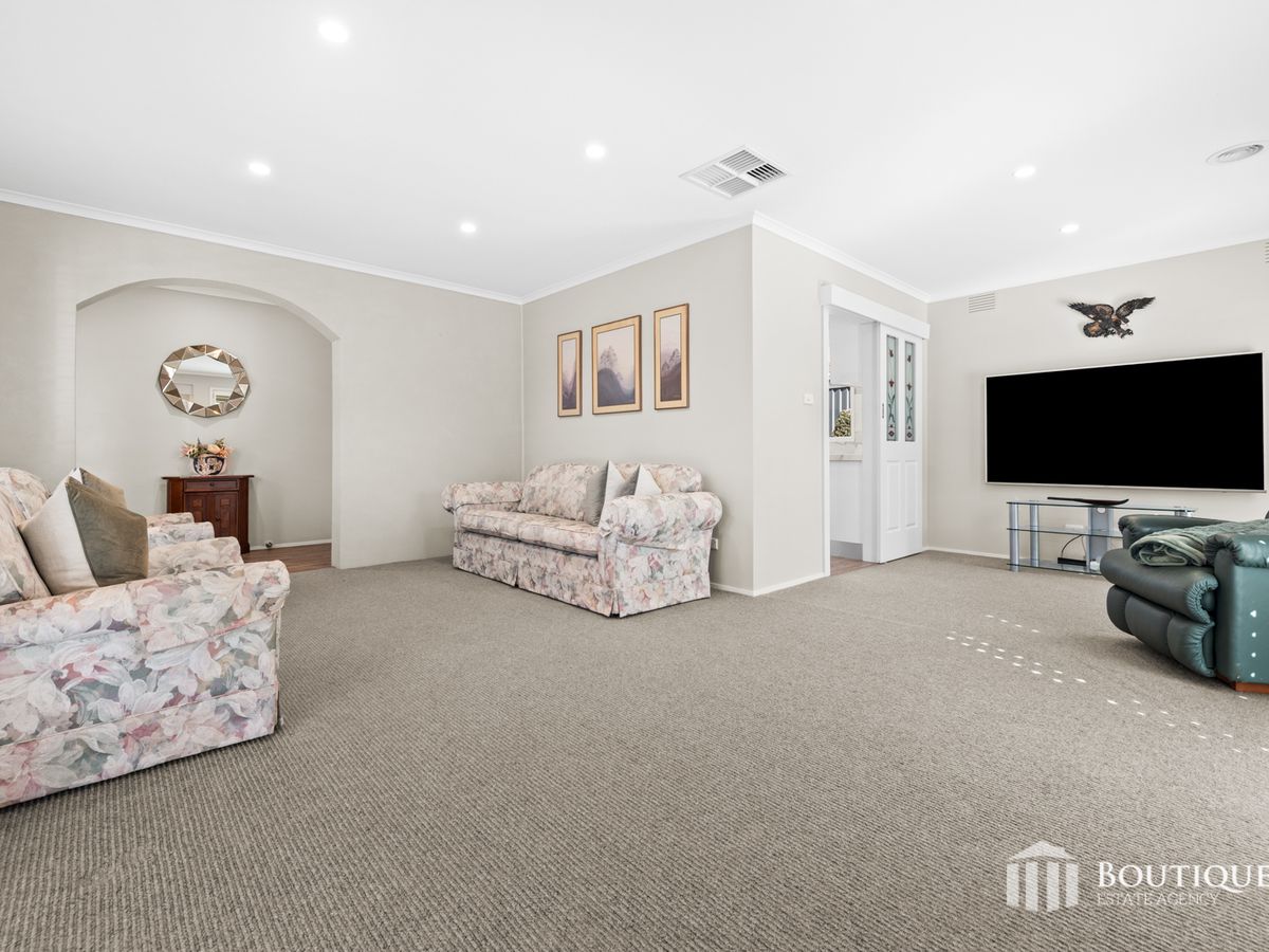 15 Sherwood Crescent, Dandenong North