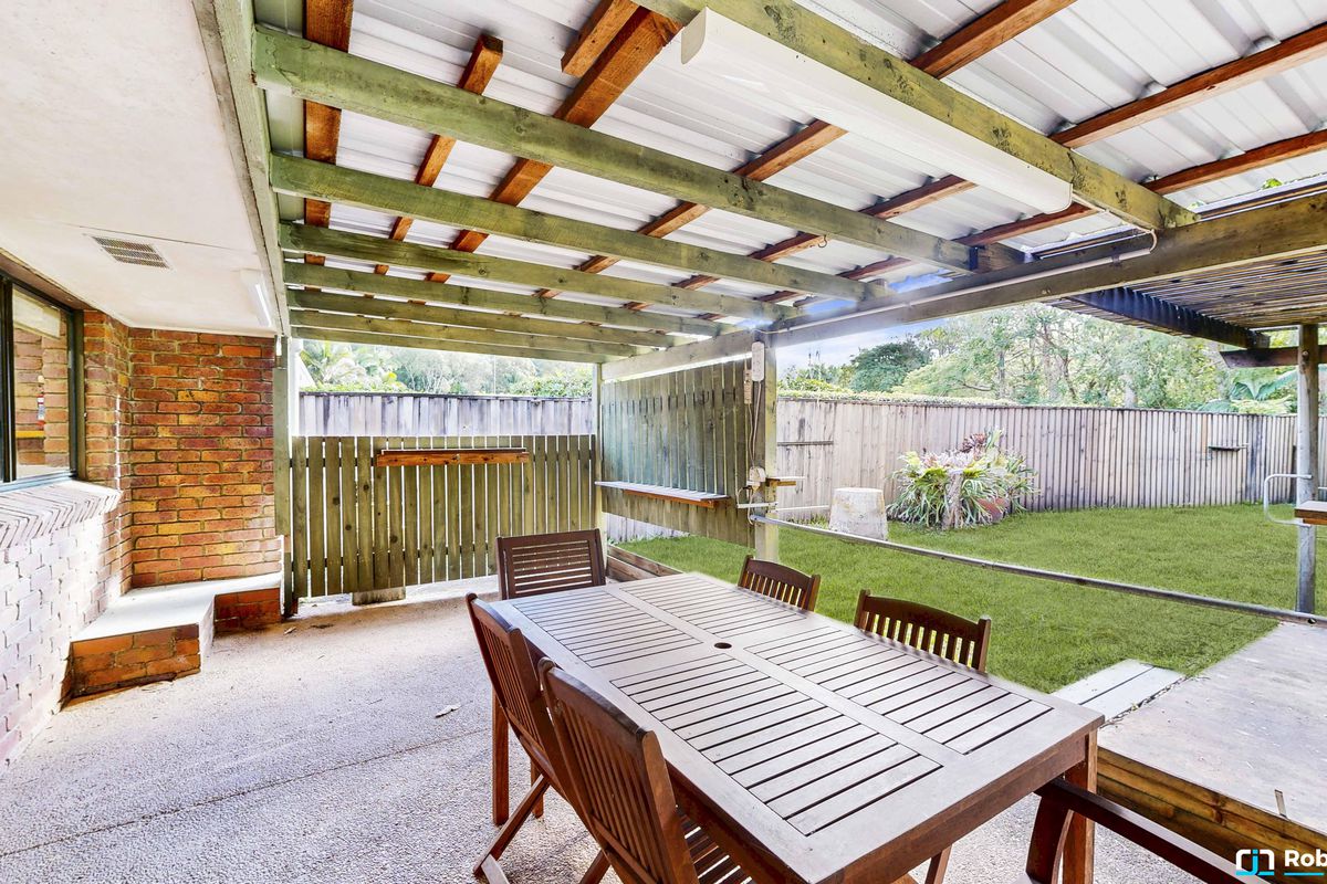 8 Palm Grove Crescent, Tewantin