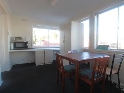 1 / 8 Morton Street, Clayton