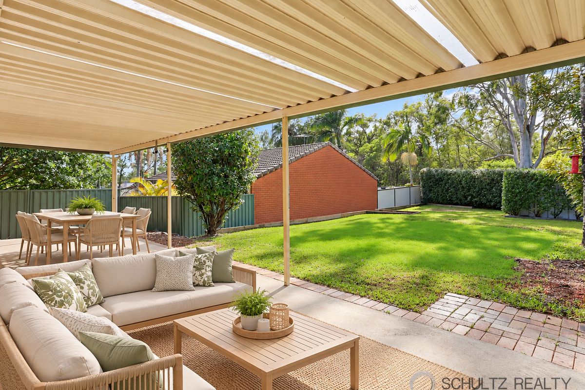 3 Bedrooms, Large Covered Entertainment Area And Huge Private Backyard