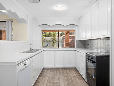 79 The Esplanade, Mount Pleasant
