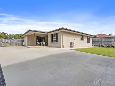 4 Plum Tree Close, Taranganba