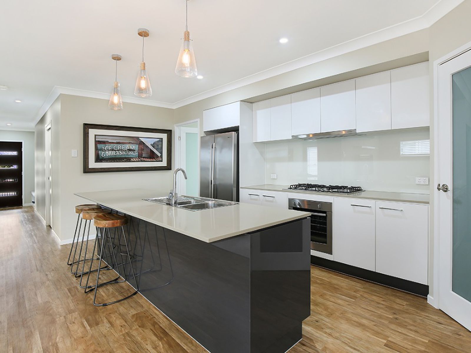 Build Luxury Home $1,085m Turn Key Pkg