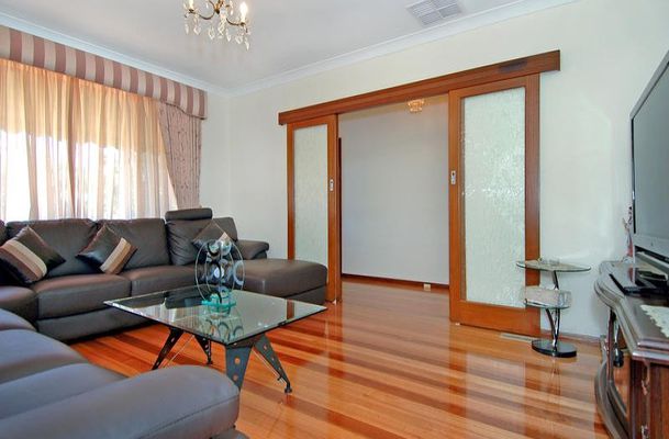64 Lincoln Drive, Thomastown