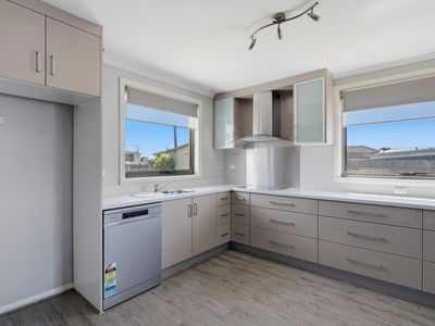 1 Jacobs Avenue, George Town