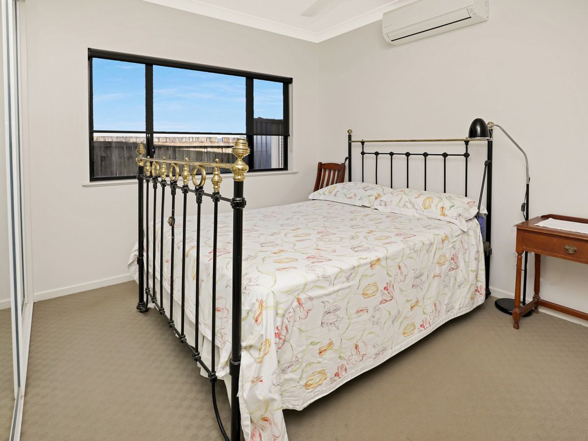9 Sommerset Drive, Atherton