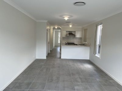 8 Farm Street, Austral