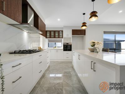 17 Nell Edeson Street, Taylor