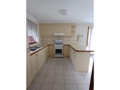 1 / 29 Coakley Crescent, Lovely Banks