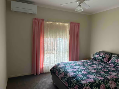 3 / 3 Rose Street, Horsham