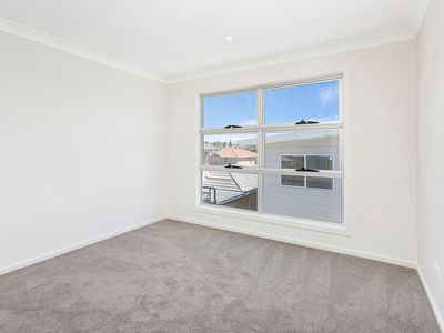 2 / 28 Lord Howe Avenue, Shell Cove