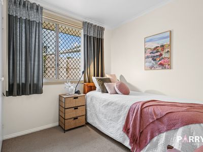 1 / 1 Alan Lade Place, Bridport