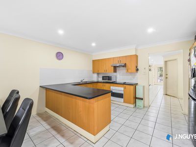 1 / 30 Madeline Street, Fairfield West