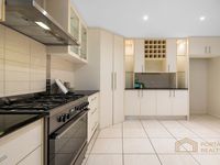 4 Slipstream Road, Coomera