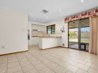 12 Glencairn Way, Parkwood