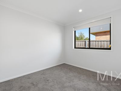 2 / 70 William Street , Brighton