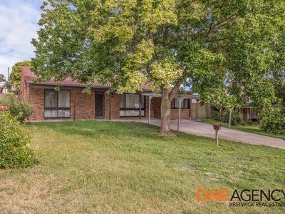 14 Larson Street, West Bathurst