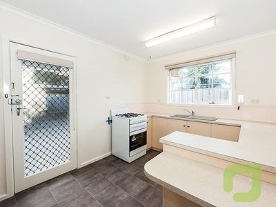 3 / 9-11 Romawi Street, Altona