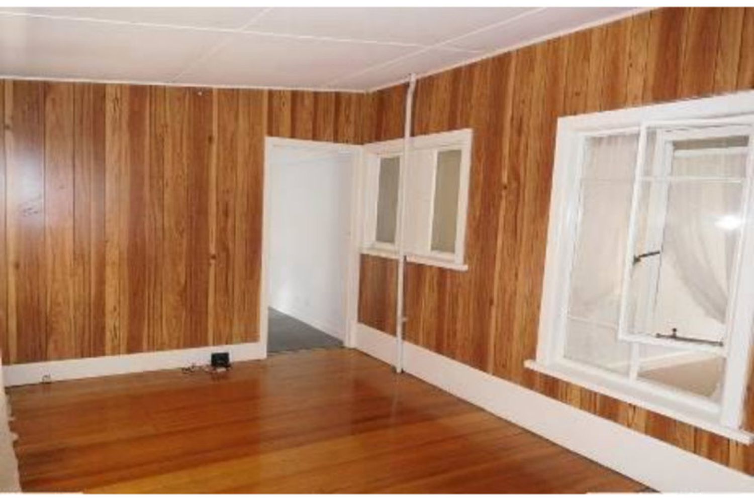 16 Johnson Street, Horsham