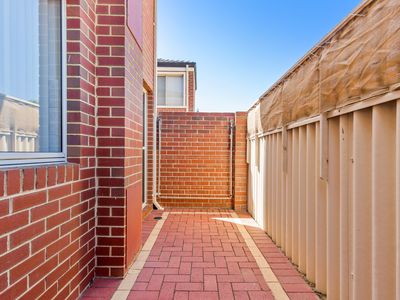 1 / 340 Mill Point Road, South Perth