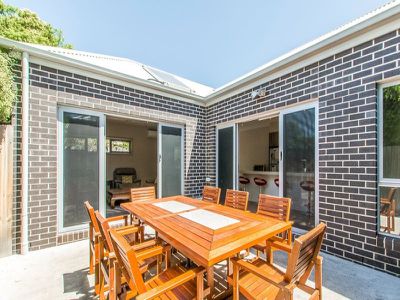 1 / 63 Waratah Street, Geelong West