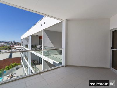 37 / 180 Stirling Street, Perth