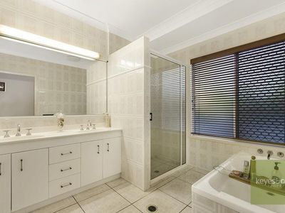 15 Nowranie Court, Annandale