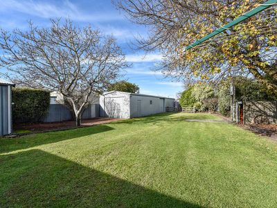 17 White Street, Millicent
