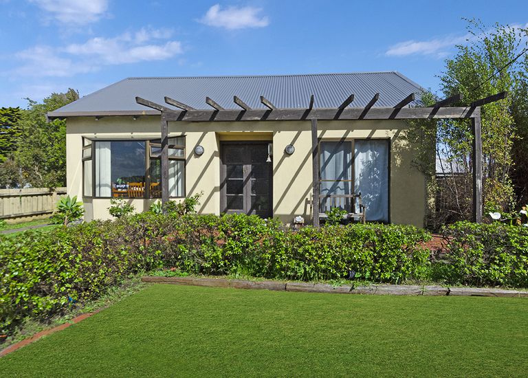 273 Hanlon Parade, Portland
