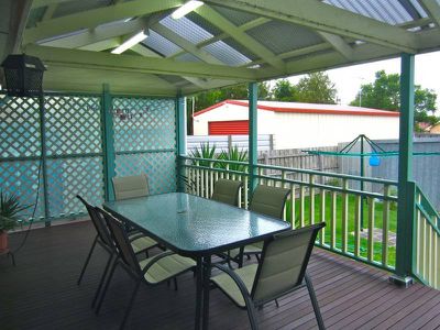 42 Avondale Ave, St Albans