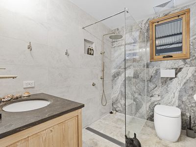 10 Cooloon Street, Hawks Nest