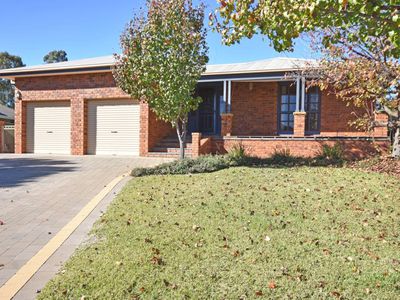 11 Grevillea Close, Dubbo