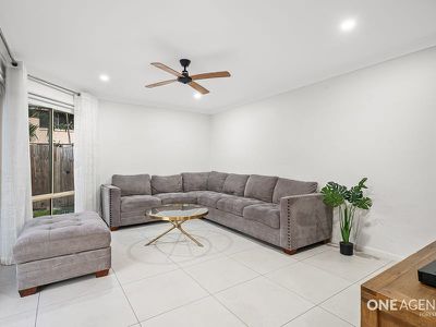 4 Cheltenham Pl, Forest Lake