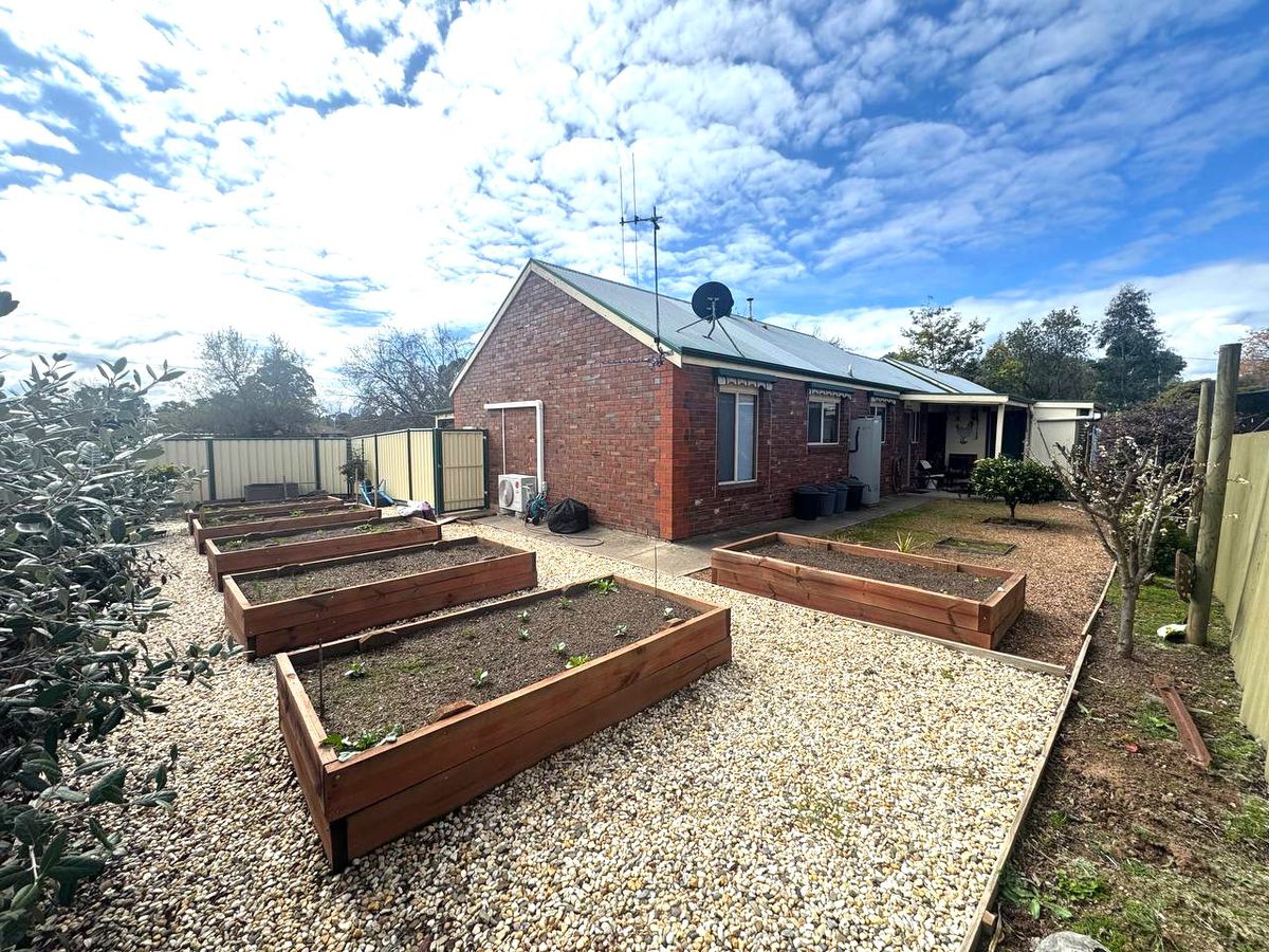 2 / 1 Shadforth Street, Benalla