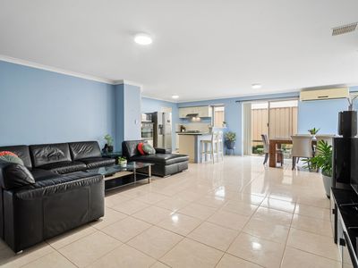 56 Cheltenham Loop, Bertram