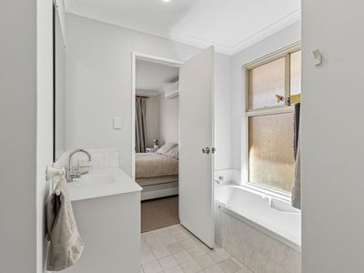 5 Elbrus Way, Caversham