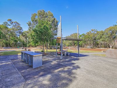 8 Watervale Pde, Wakerley