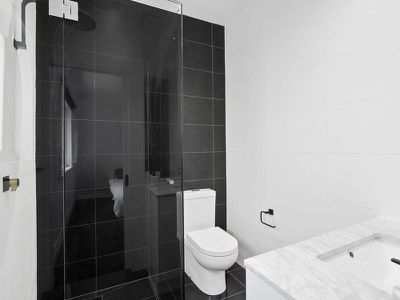 15 Sherbourne Terrace, Newtown