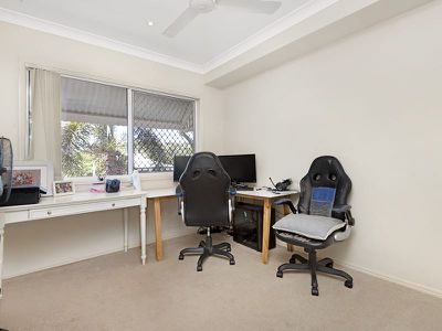 Unit 1 / 25 Miriam St, Holland Park West