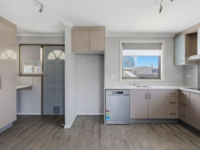 1 Jacobs Avenue, George Town