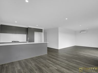 43 Woolspinner Crescent, Wyndham Vale