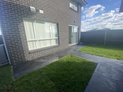 209 Dalmatia Avenue, Edmondson Park