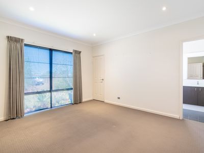 13 Coniston Bend, Waikiki